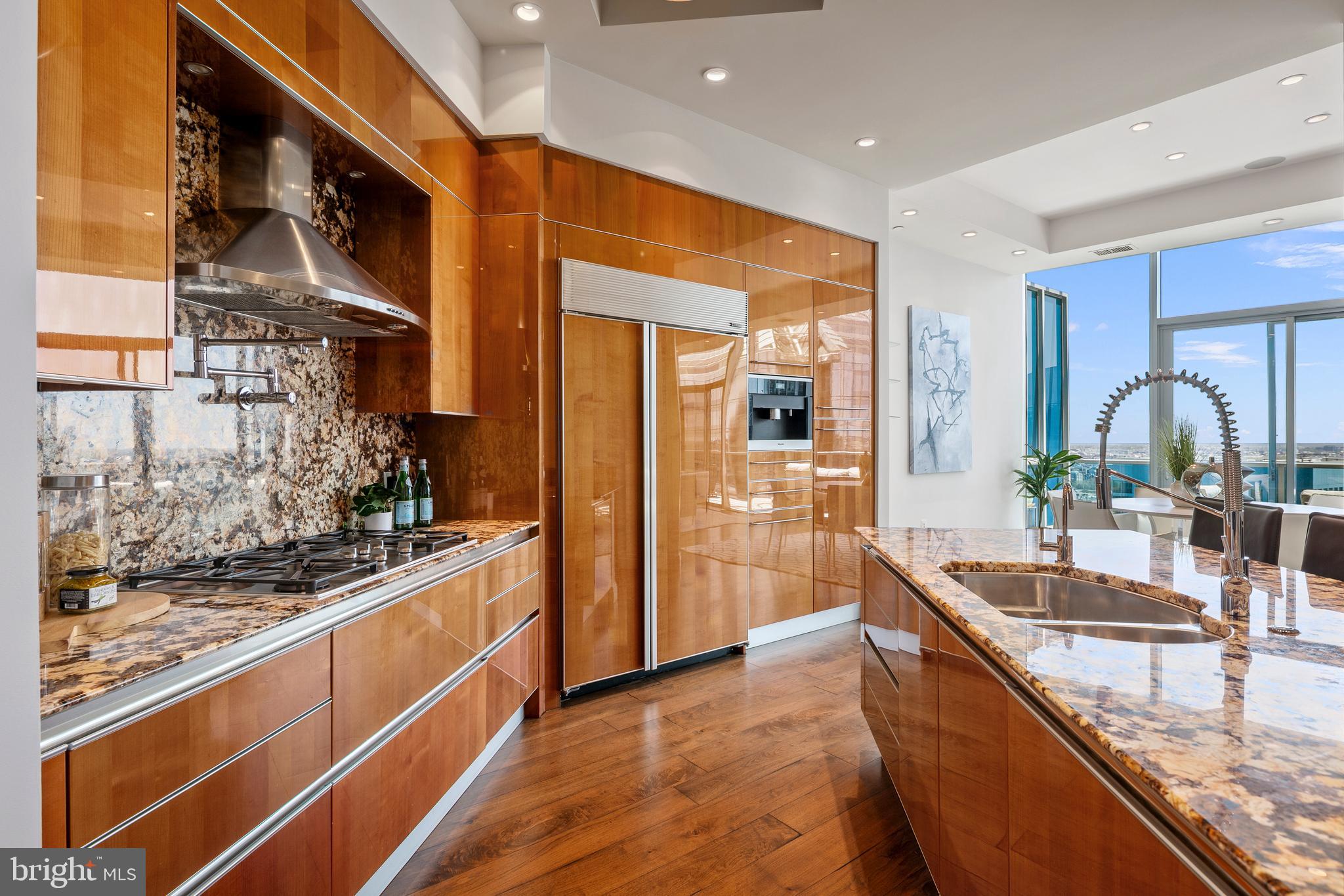 1881 N NASH STREET TS 09