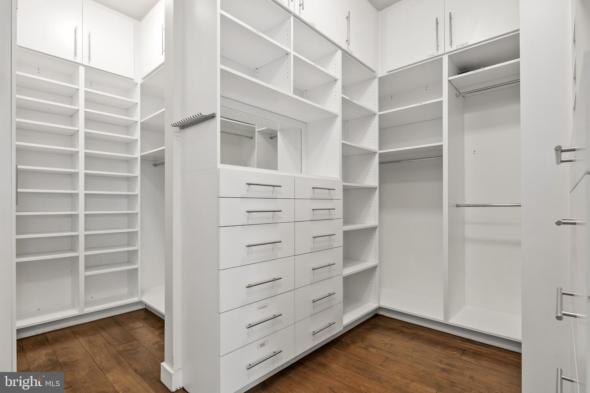 1881 N NASH STREET TS 09