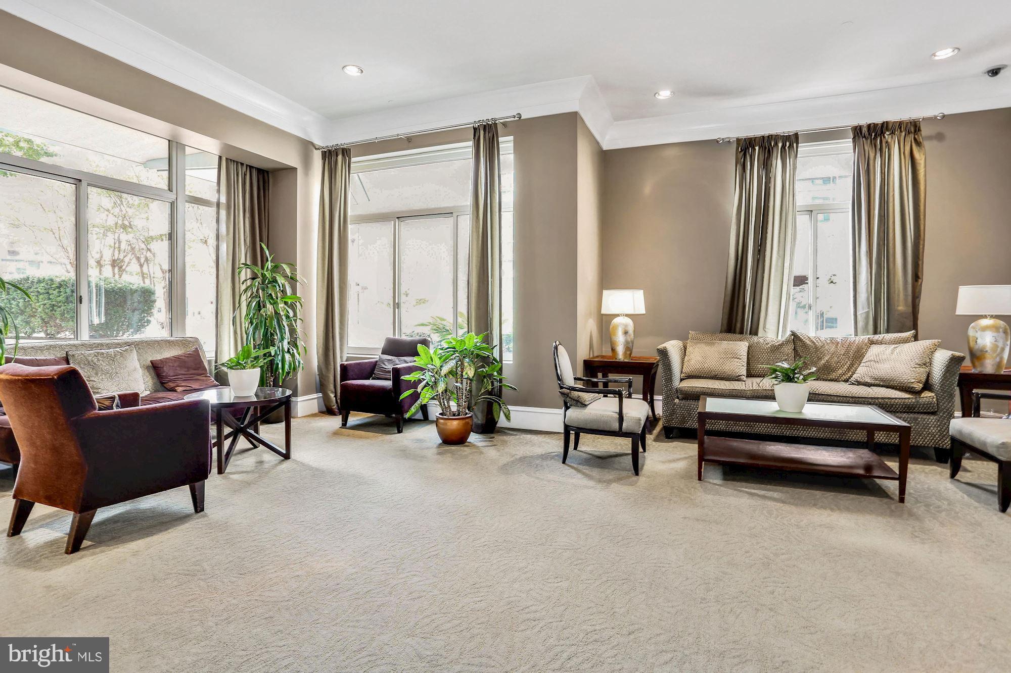 851 N GLEBE ROAD 418