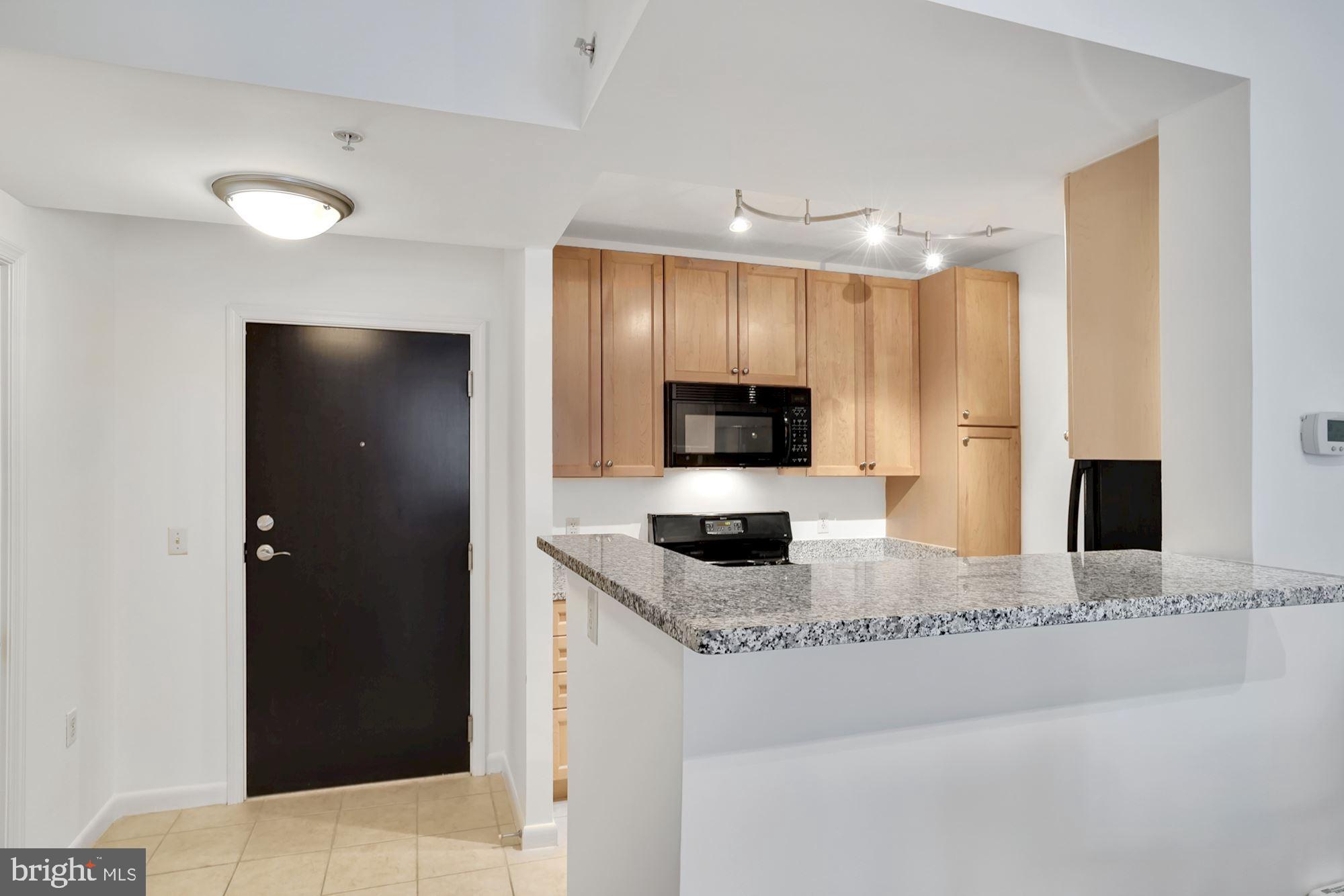851 N GLEBE ROAD 418
