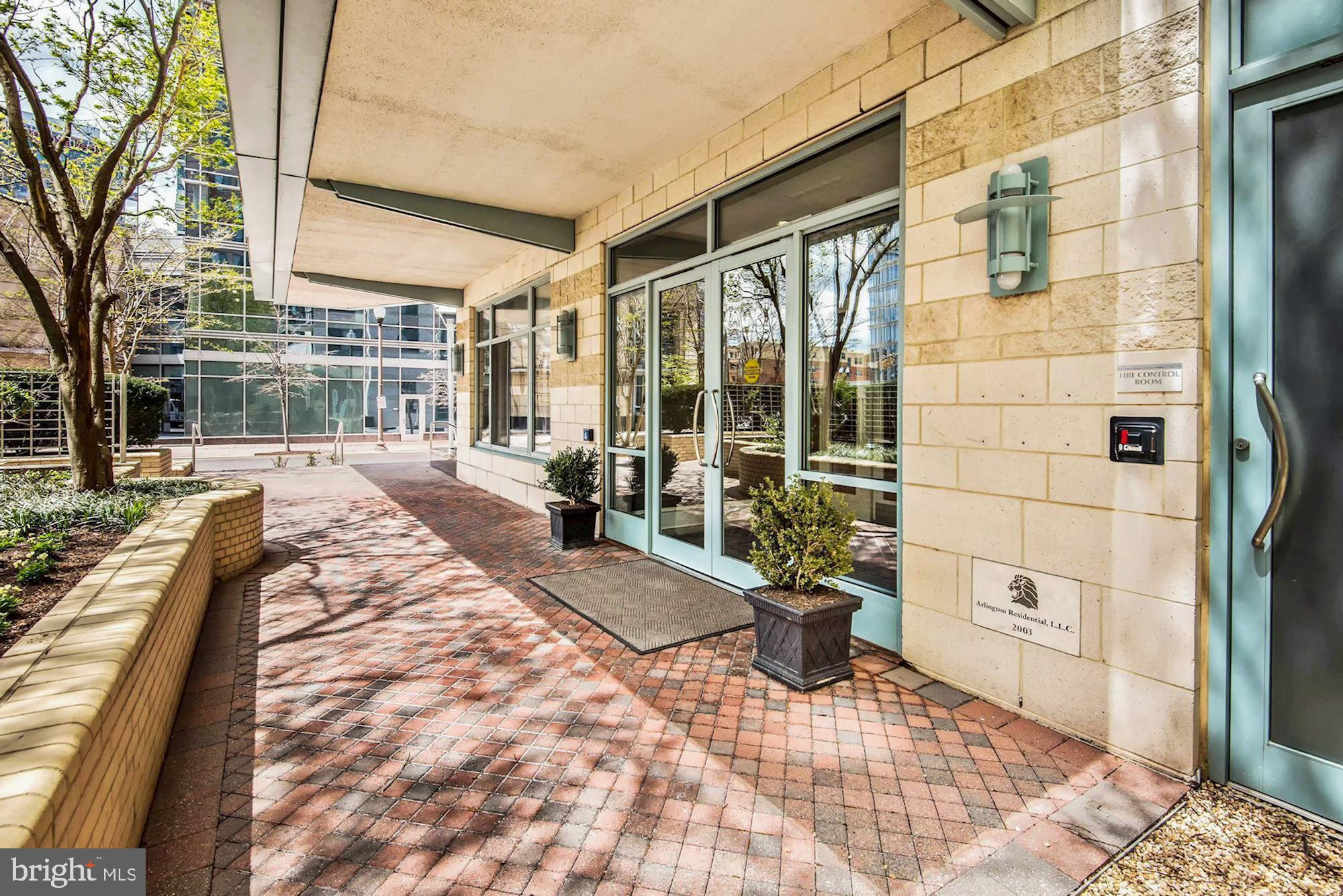 851 N GLEBE ROAD 418