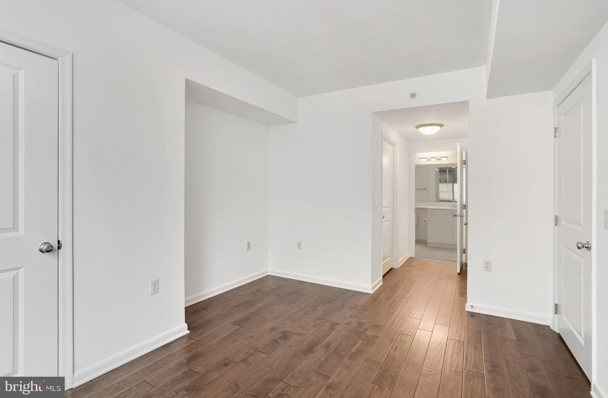 851 N GLEBE ROAD 418