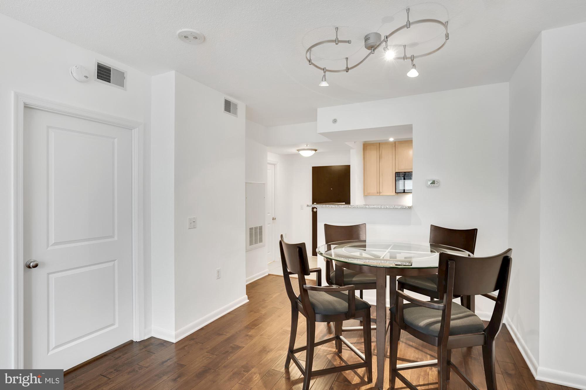 851 N GLEBE ROAD 418
