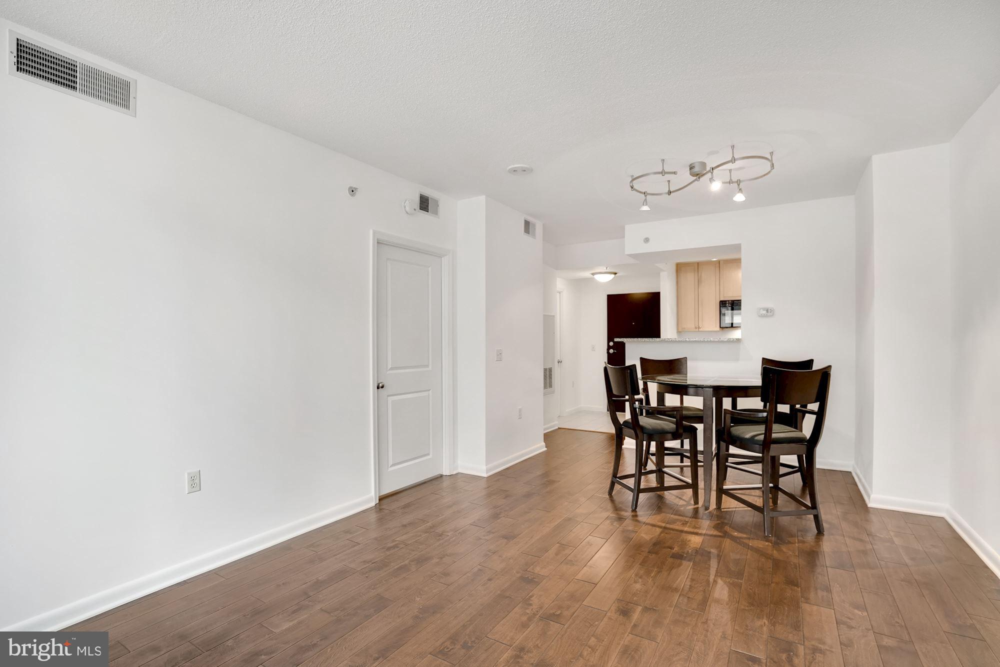 851 N GLEBE ROAD 418