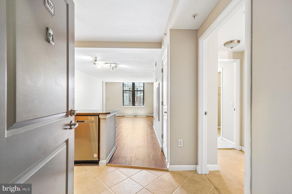 1021 GARFIELD STREET Unit: 627