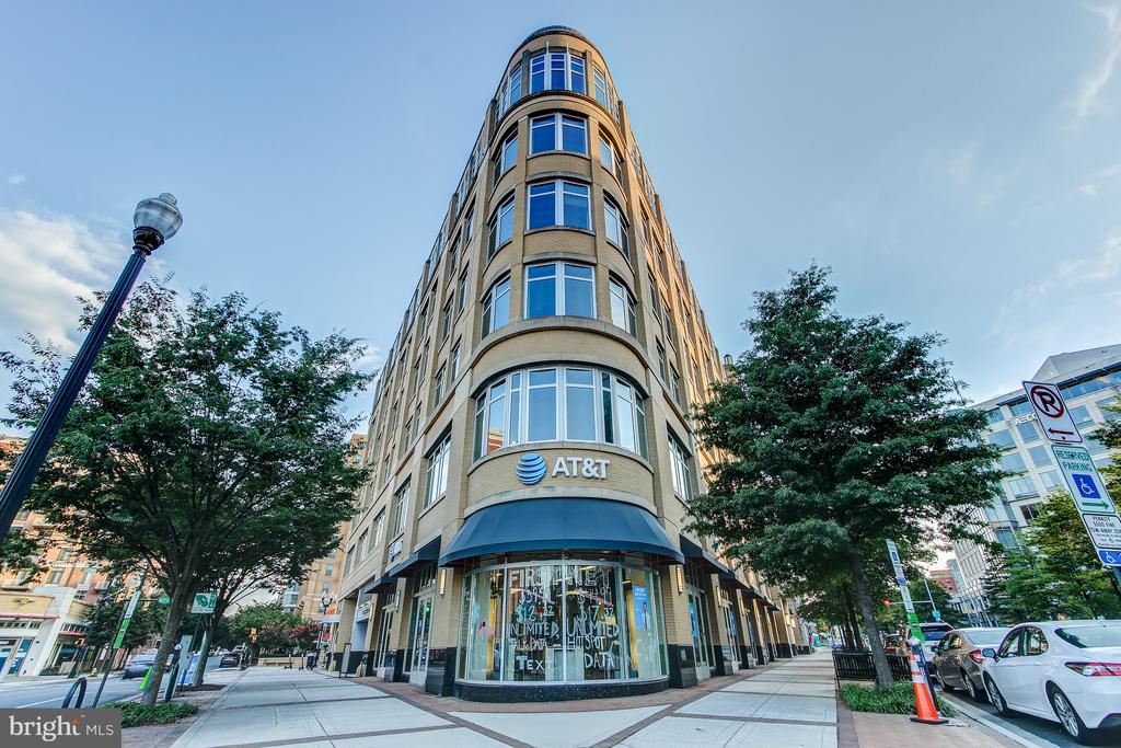 1021 GARFIELD STREET Unit: 627