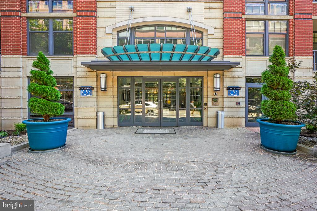 1021 GARFIELD STREET Unit: 627