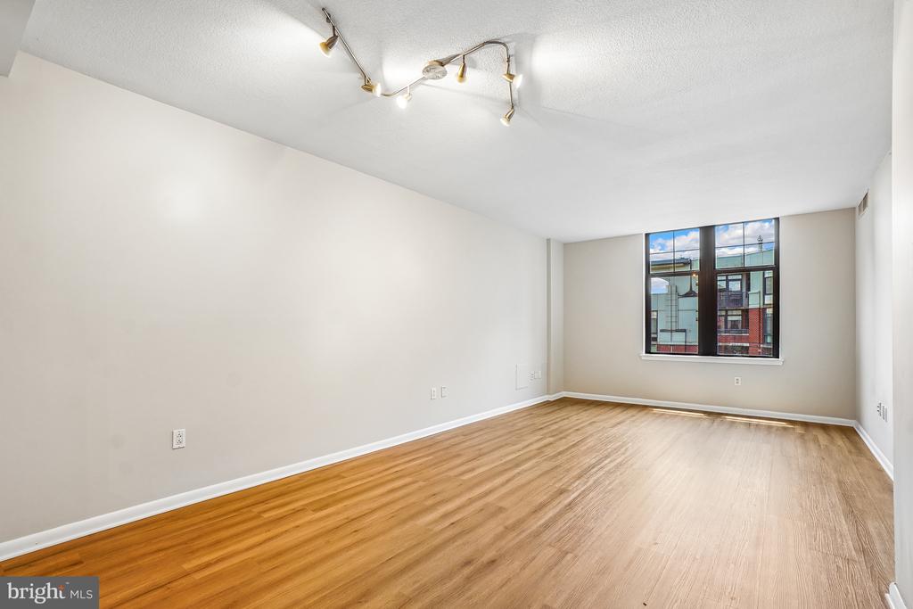 1021 GARFIELD STREET Unit: 627