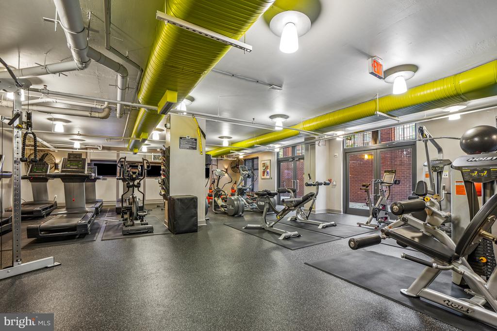 1021 GARFIELD STREET Unit: 627