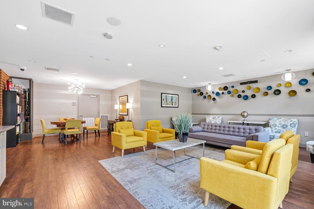 1021 GARFIELD STREET Unit: 627
