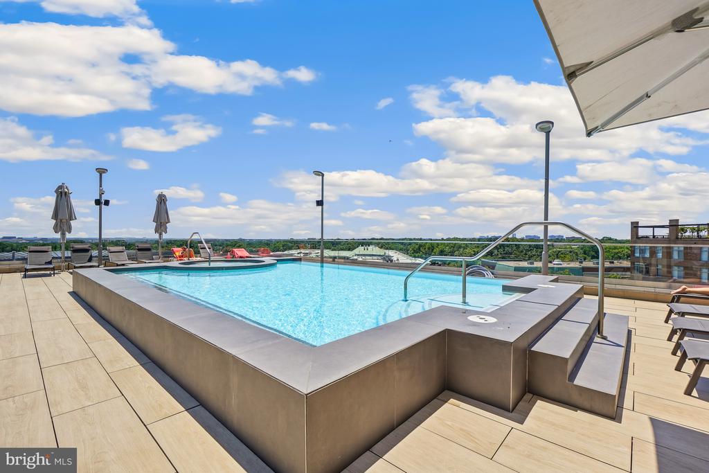 1021 GARFIELD STREET Unit: 627