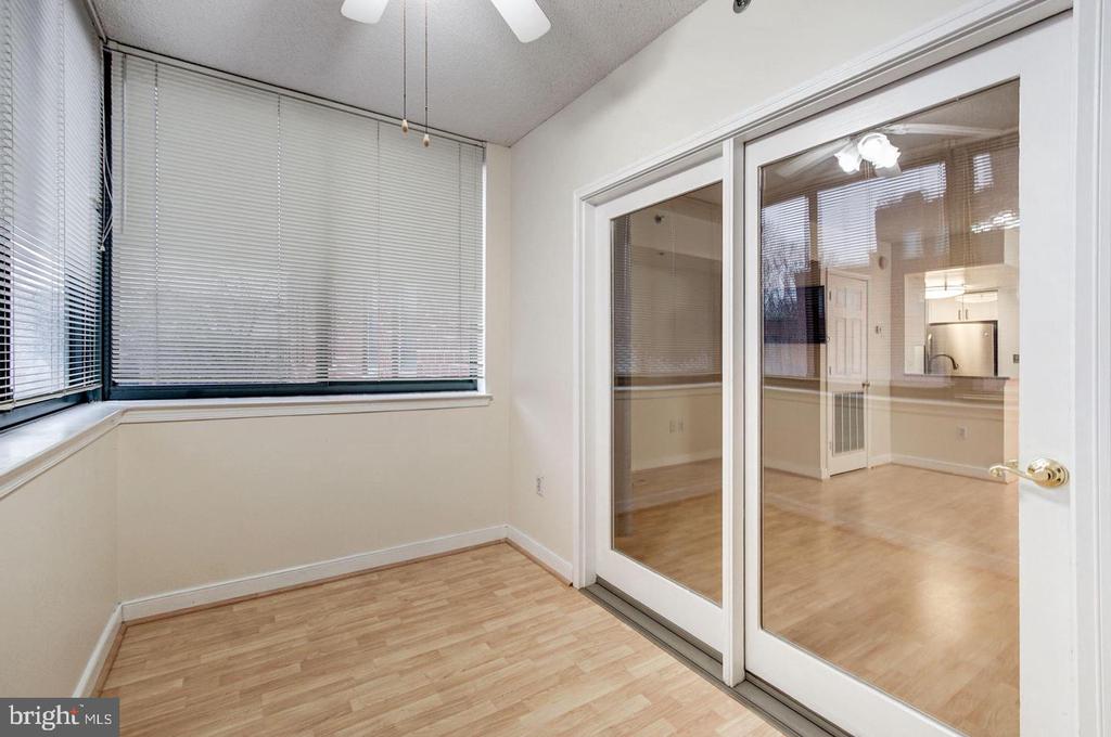 1050 N TAYLOR STREET Unit: 1-213
