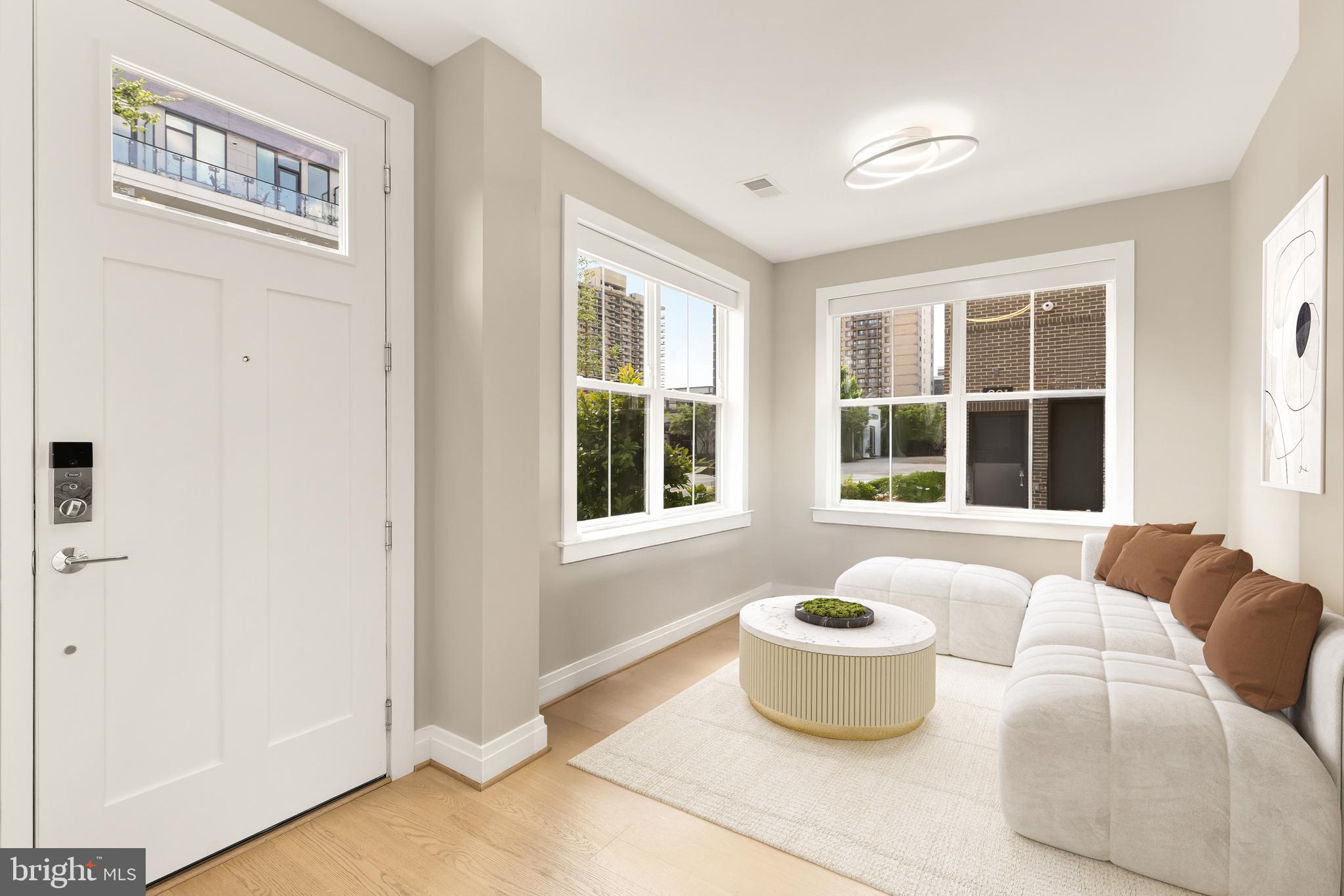 215 MONTGOMERY STREET