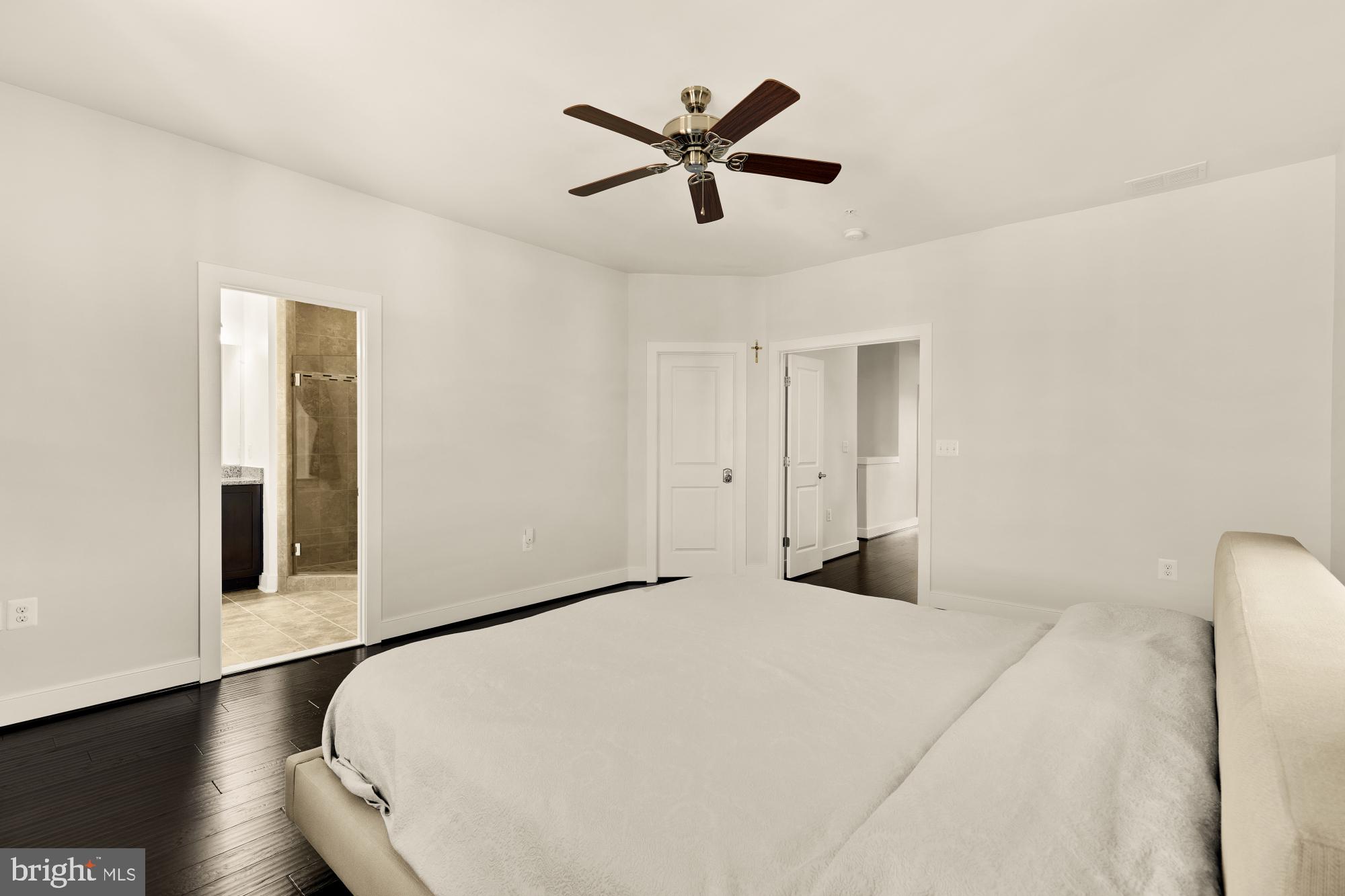 619 MCKENZIE AVENUE 102