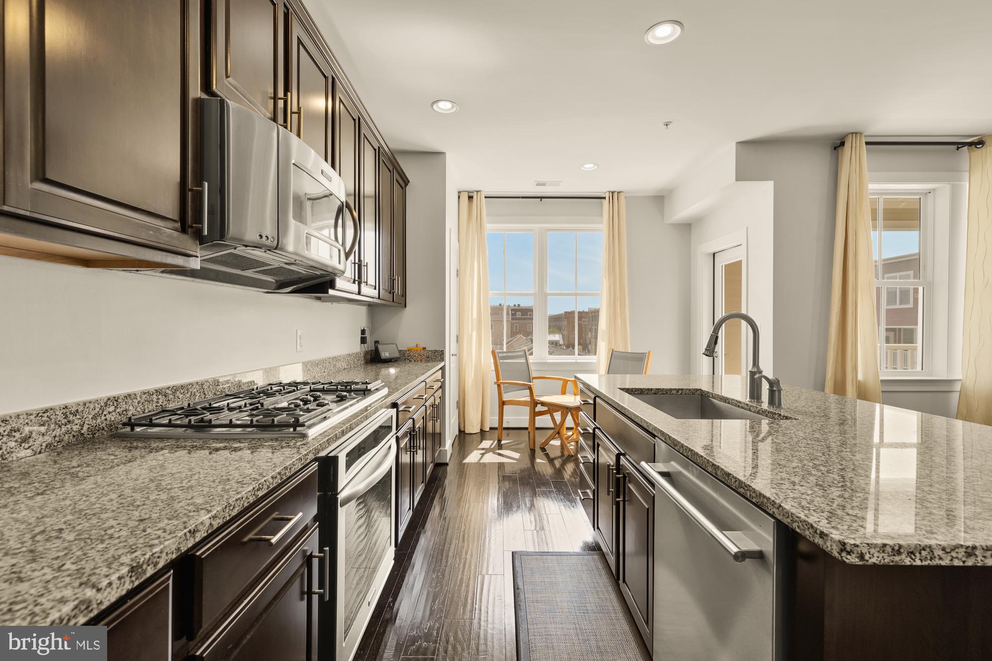 619 MCKENZIE AVENUE 102