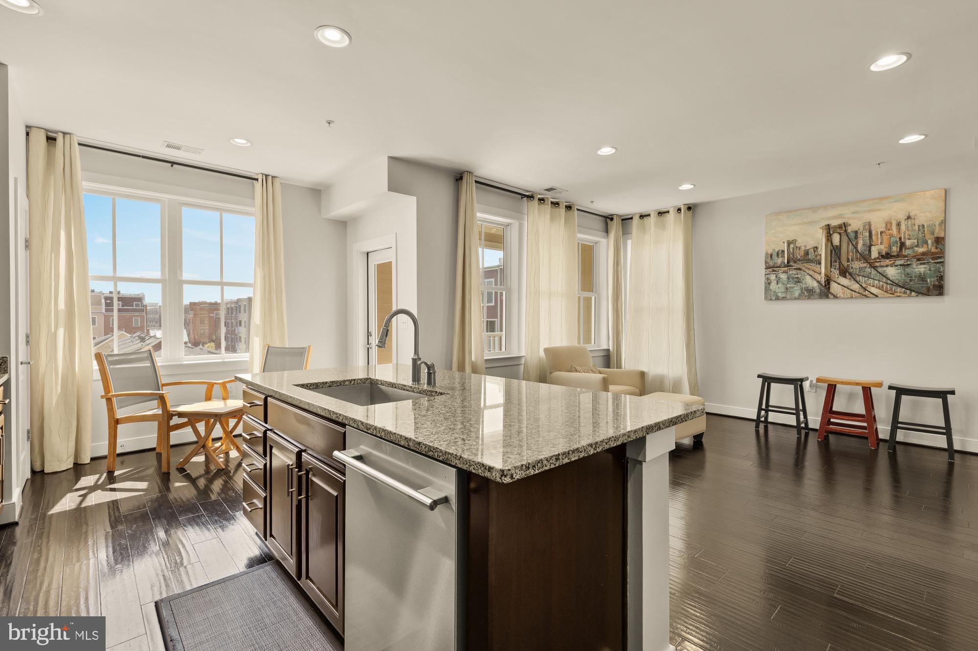 619 MCKENZIE AVENUE 102