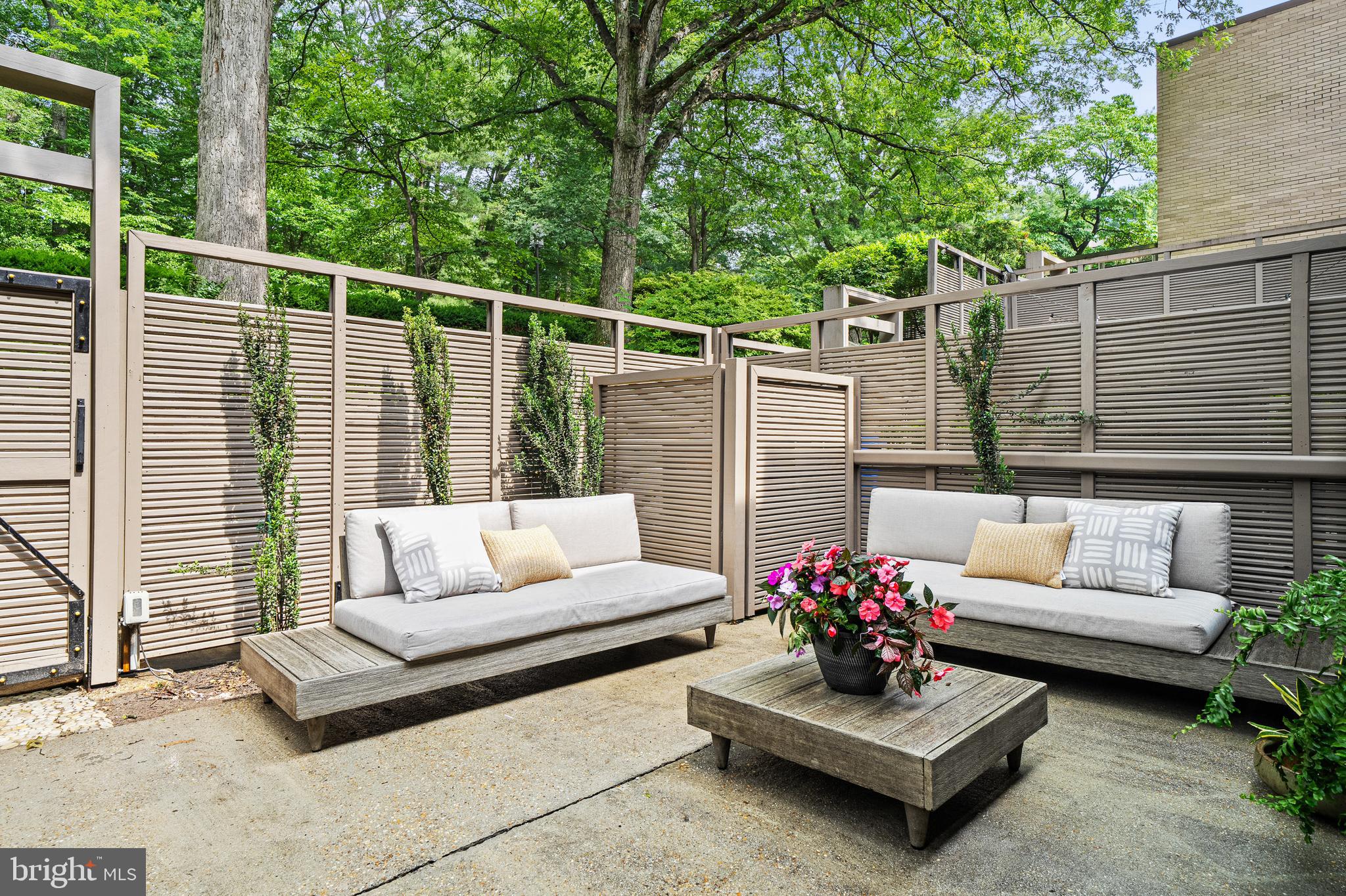 1674 CHIMNEY HOUSE ROAD