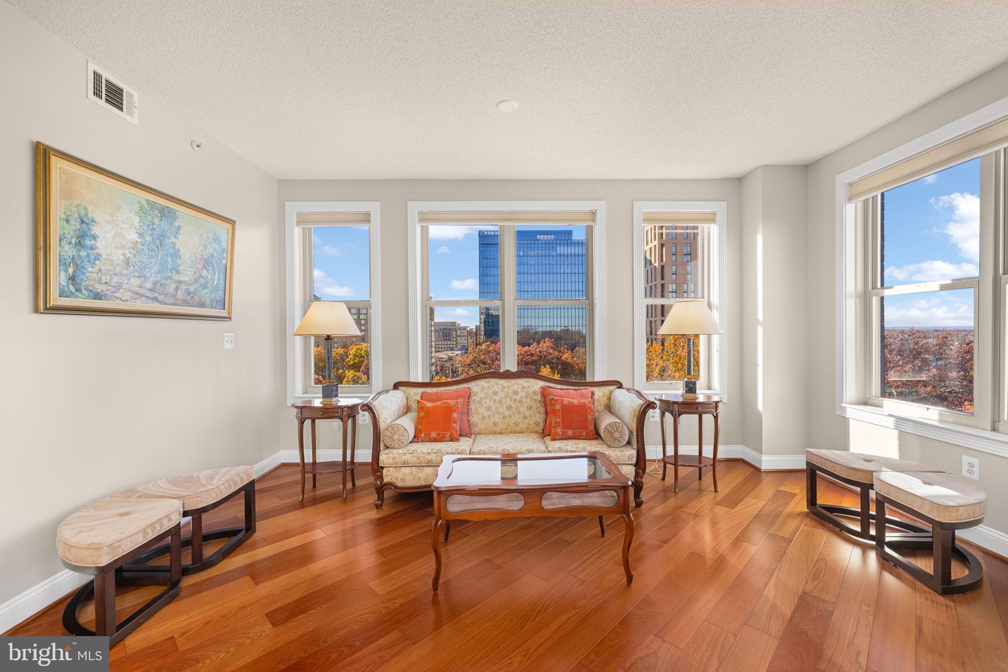 11776 STRATFORD HOUSE PLACE 907