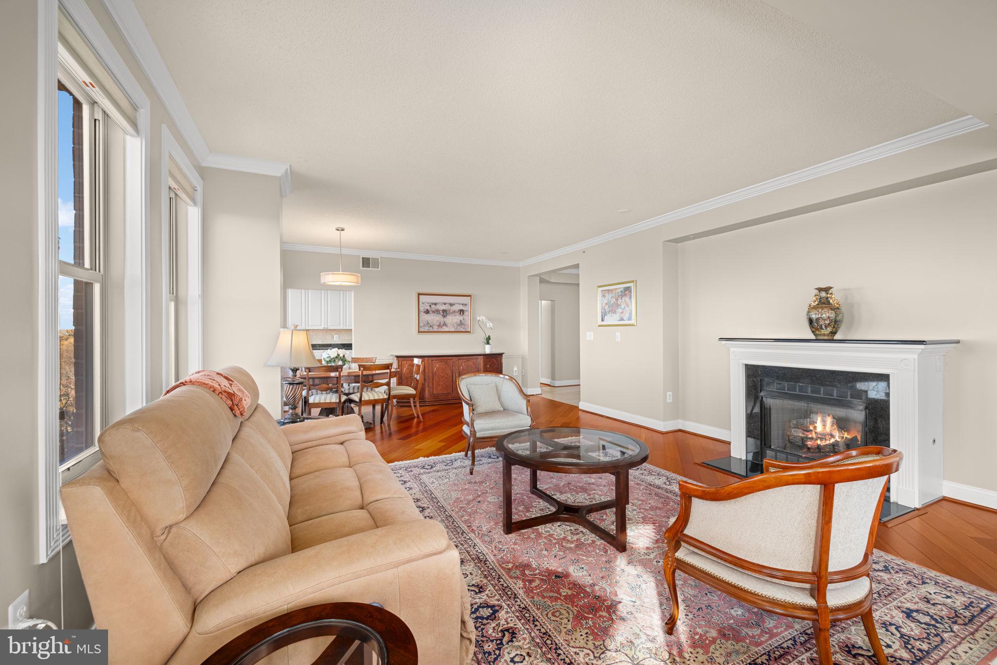 11776 STRATFORD HOUSE PLACE 907