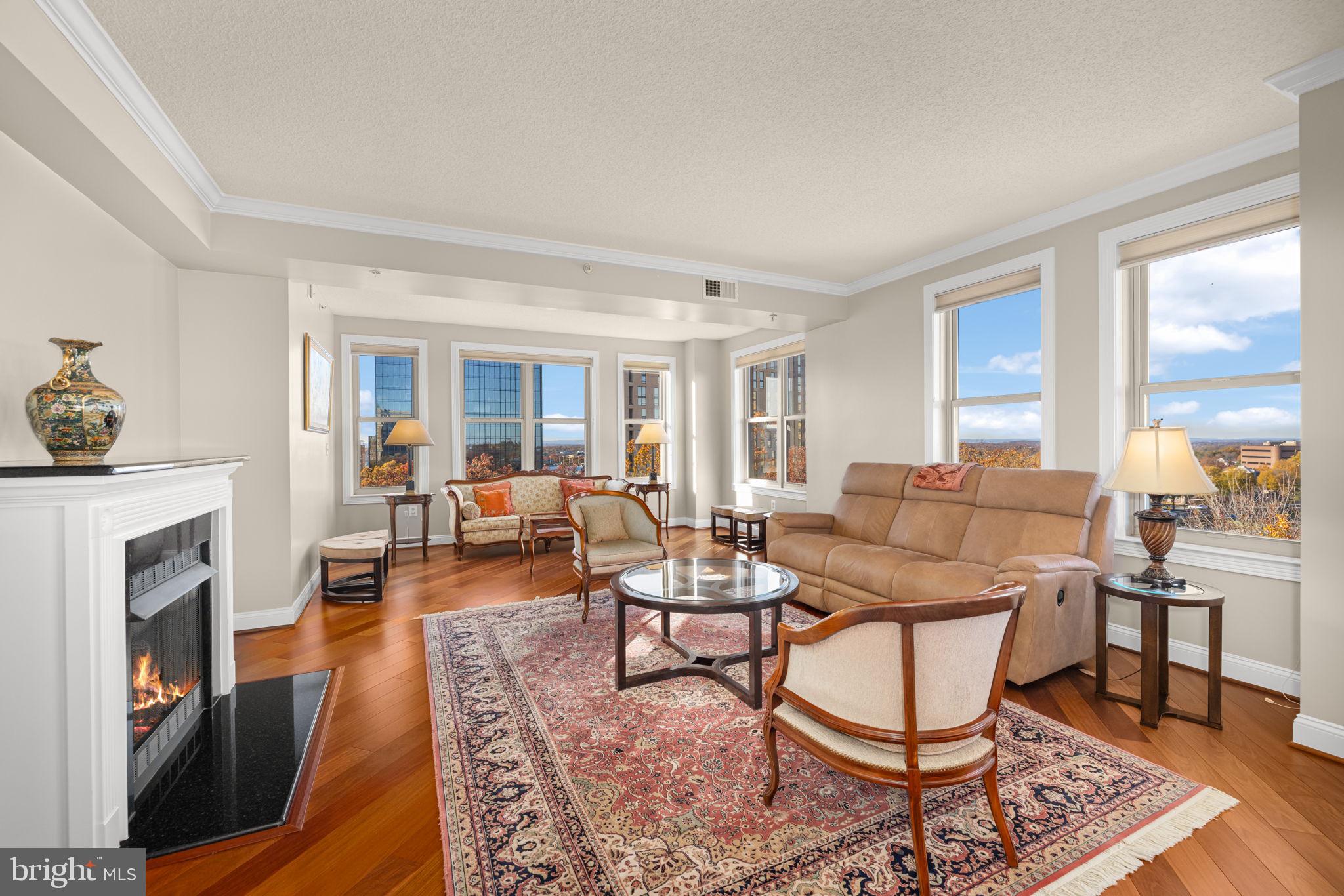 11776 STRATFORD HOUSE PLACE 907