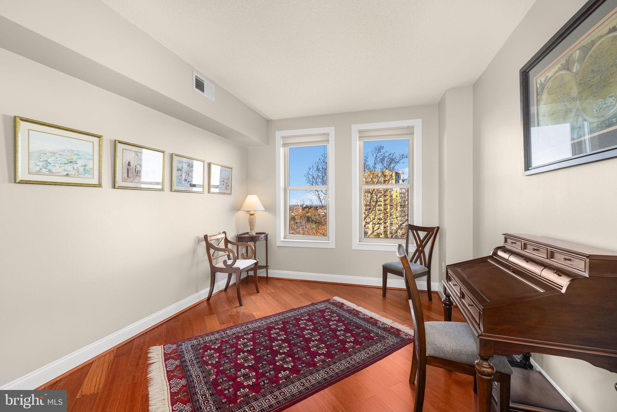 11776 STRATFORD HOUSE PLACE 907