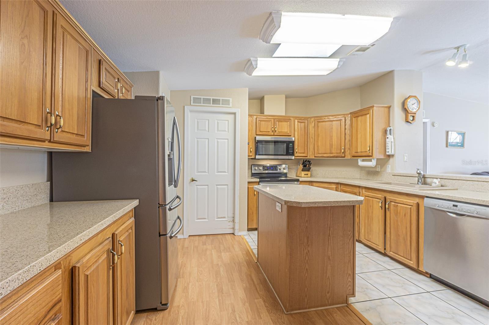 37532 NEW HORIZONS BLVD