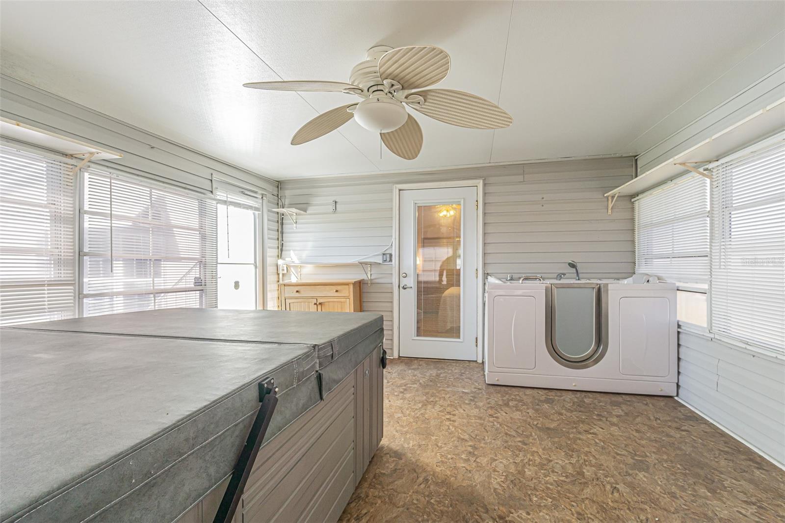 37532 NEW HORIZONS BLVD