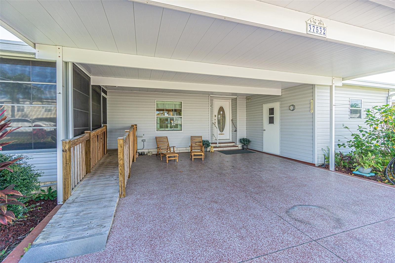 37532 NEW HORIZONS BLVD