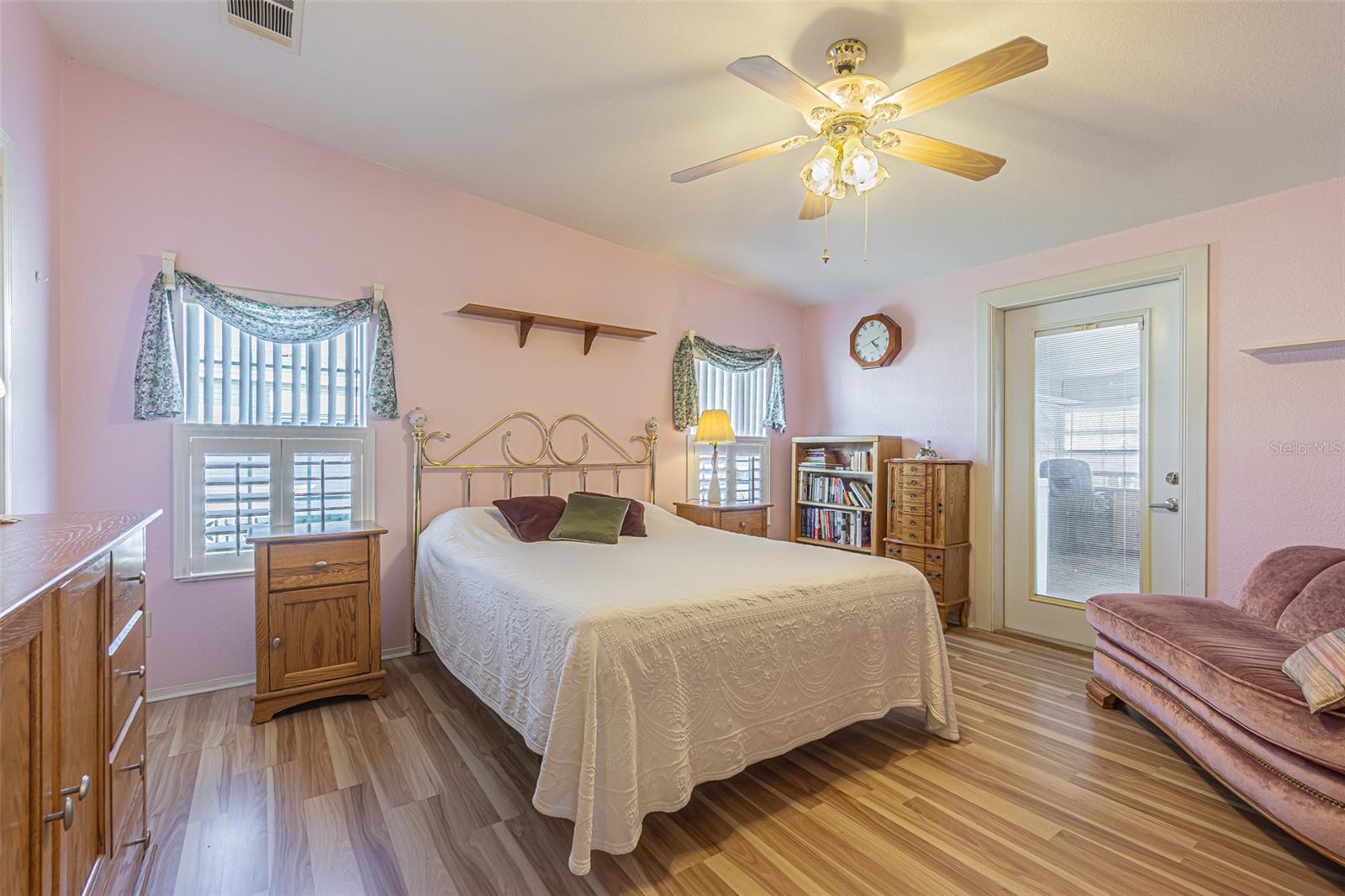 37532 NEW HORIZONS BLVD