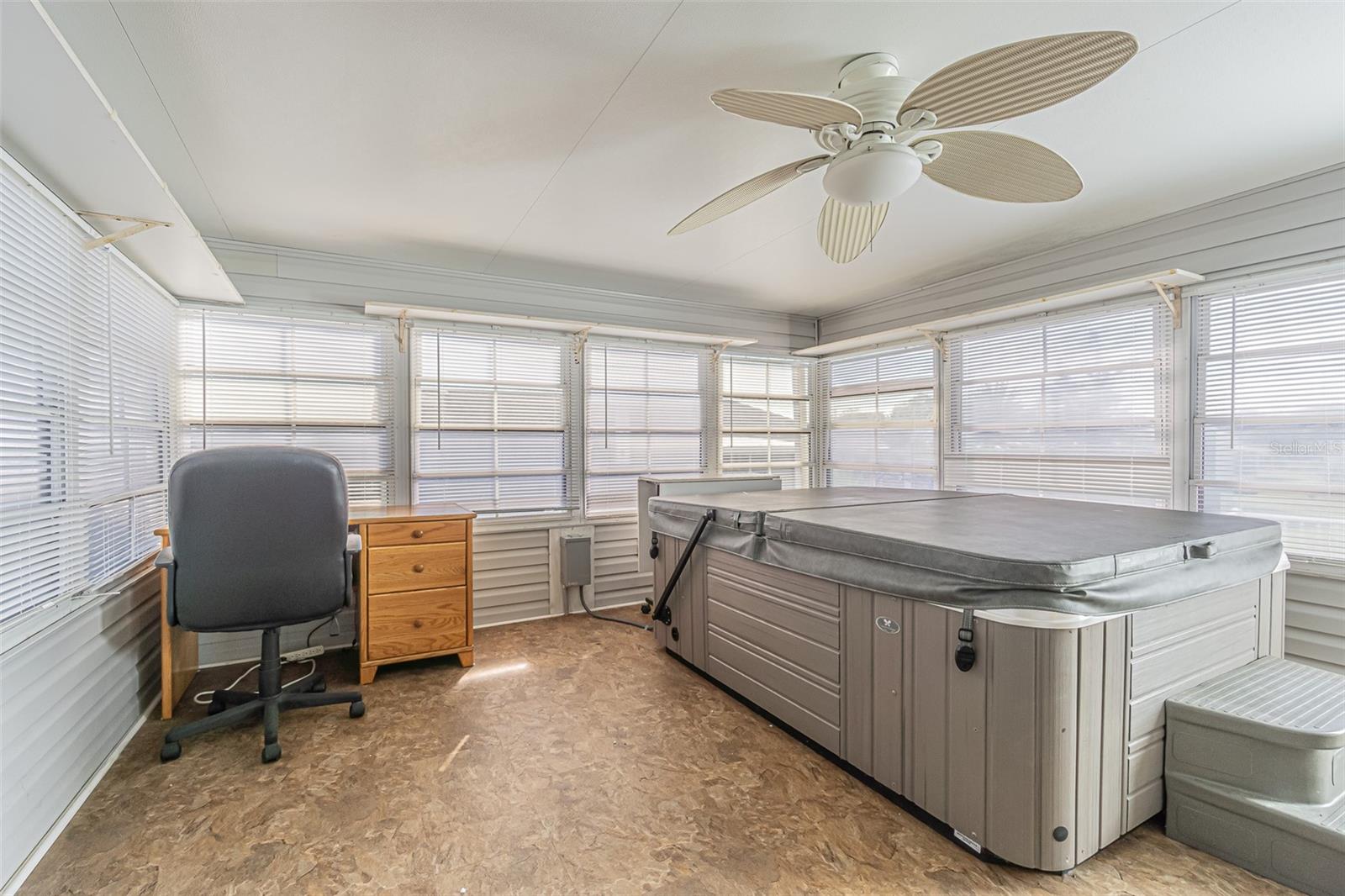 37532 NEW HORIZONS BLVD