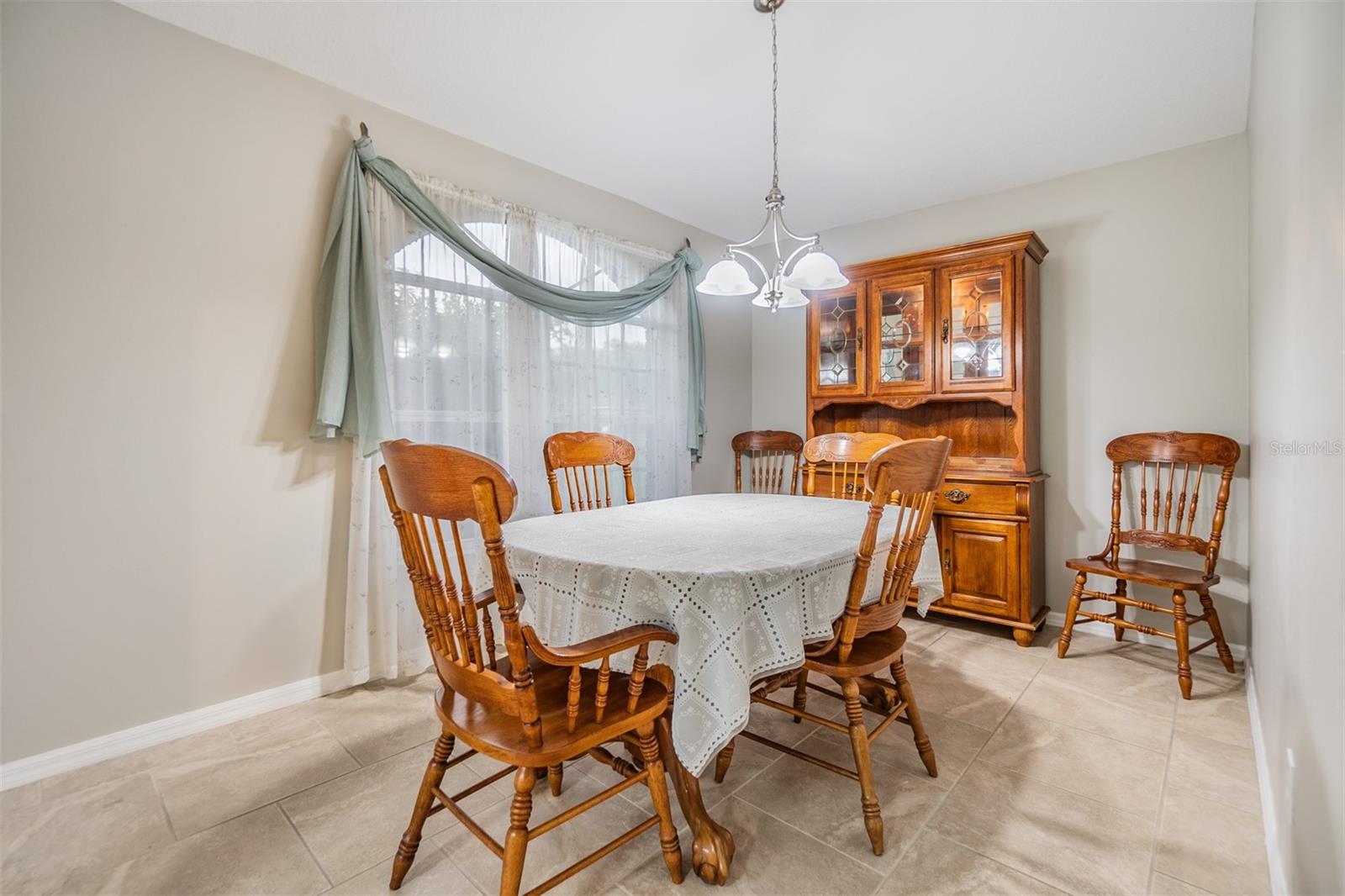 6928 STEPHENS PATH