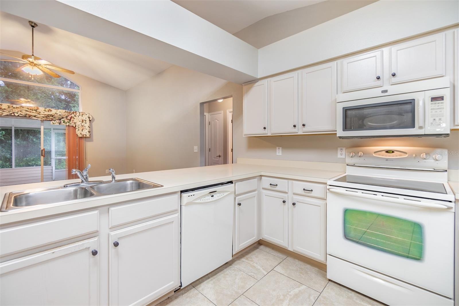 6928 STEPHENS PATH