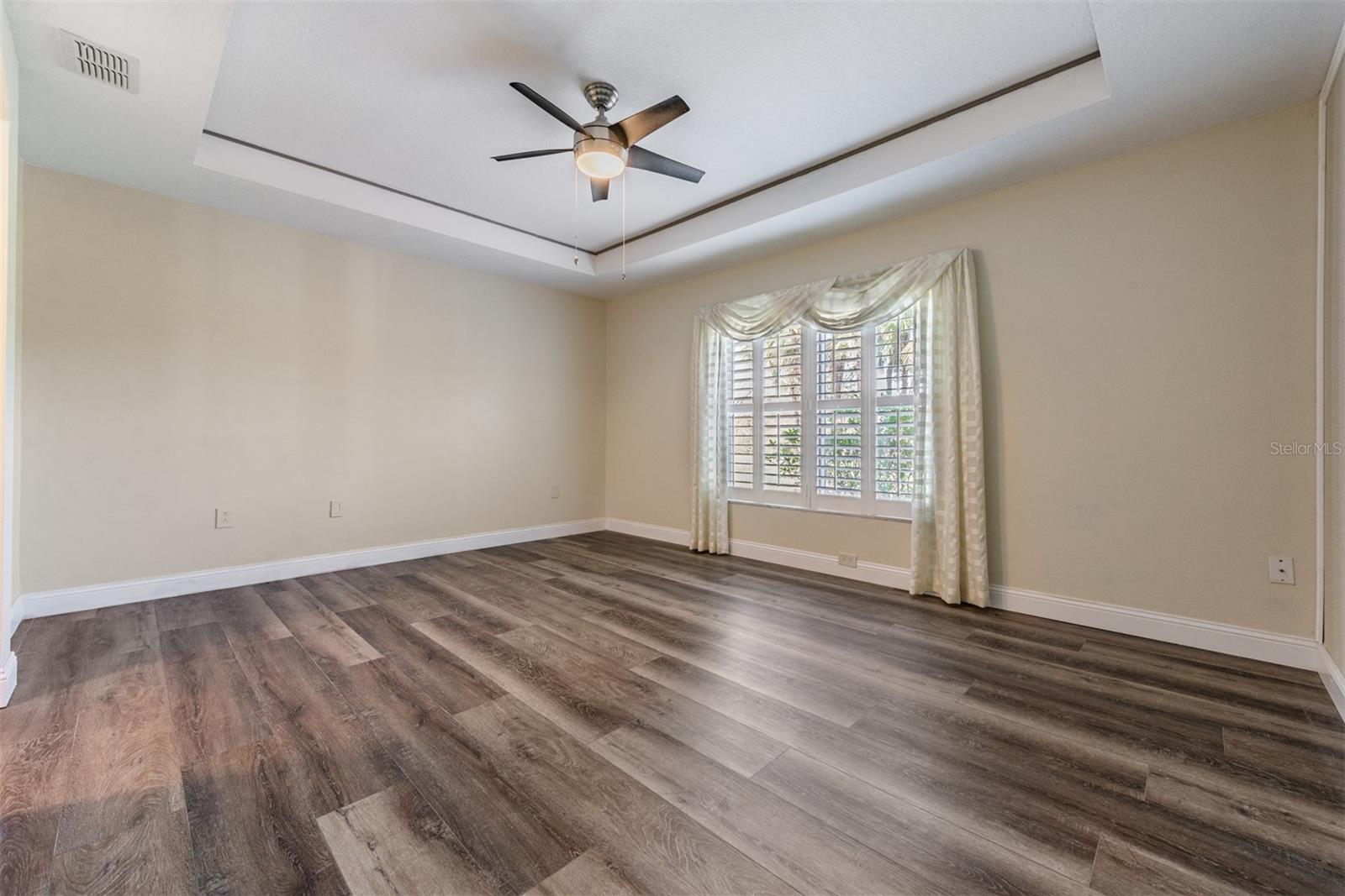 10520 COLLAR DR