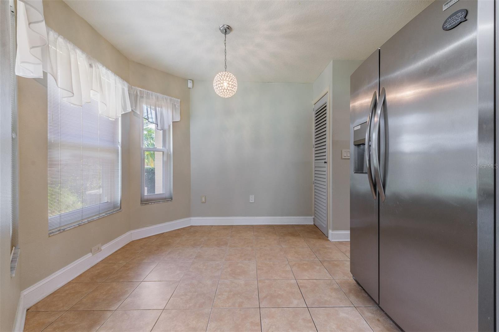 10520 COLLAR DR