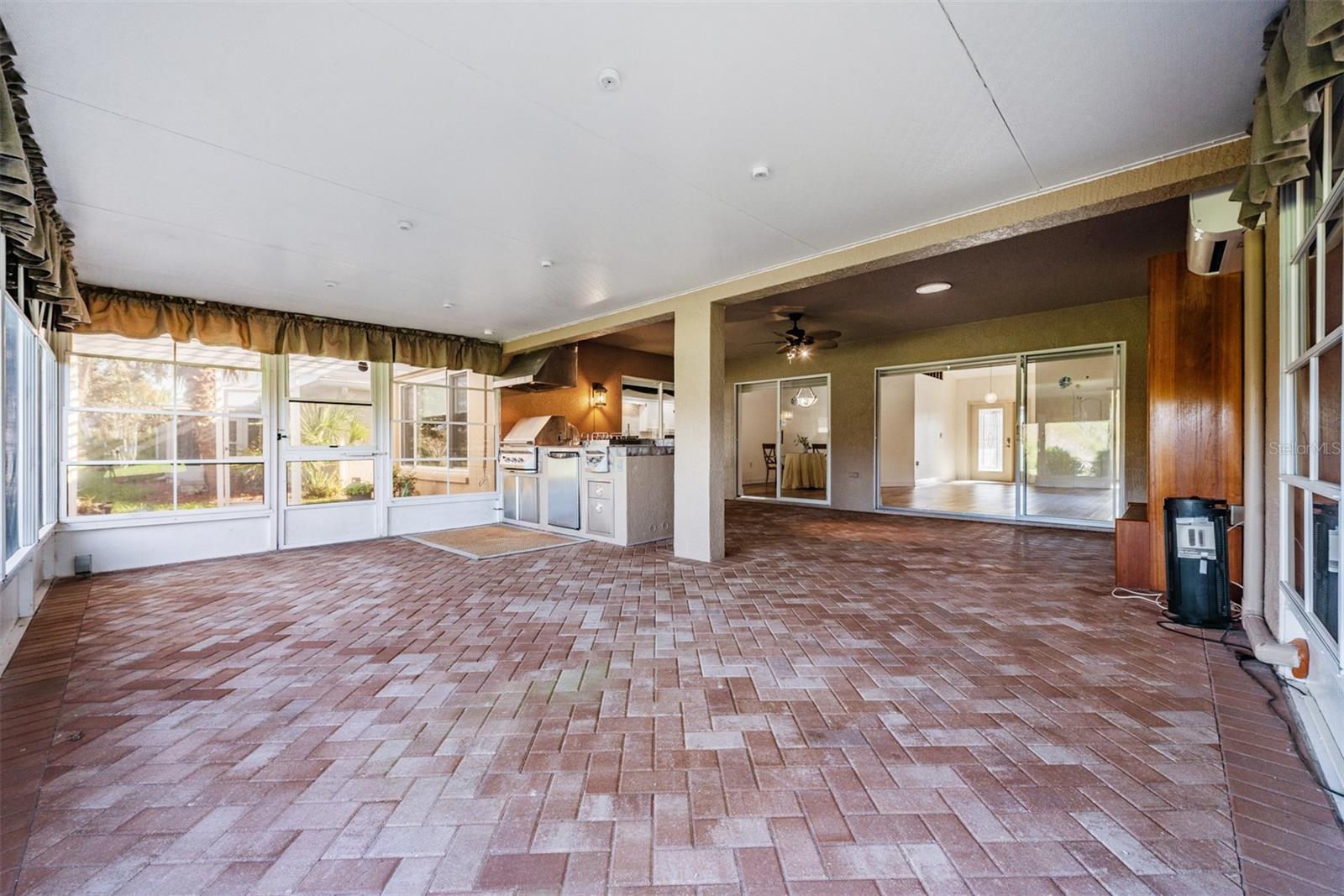 10520 COLLAR DR