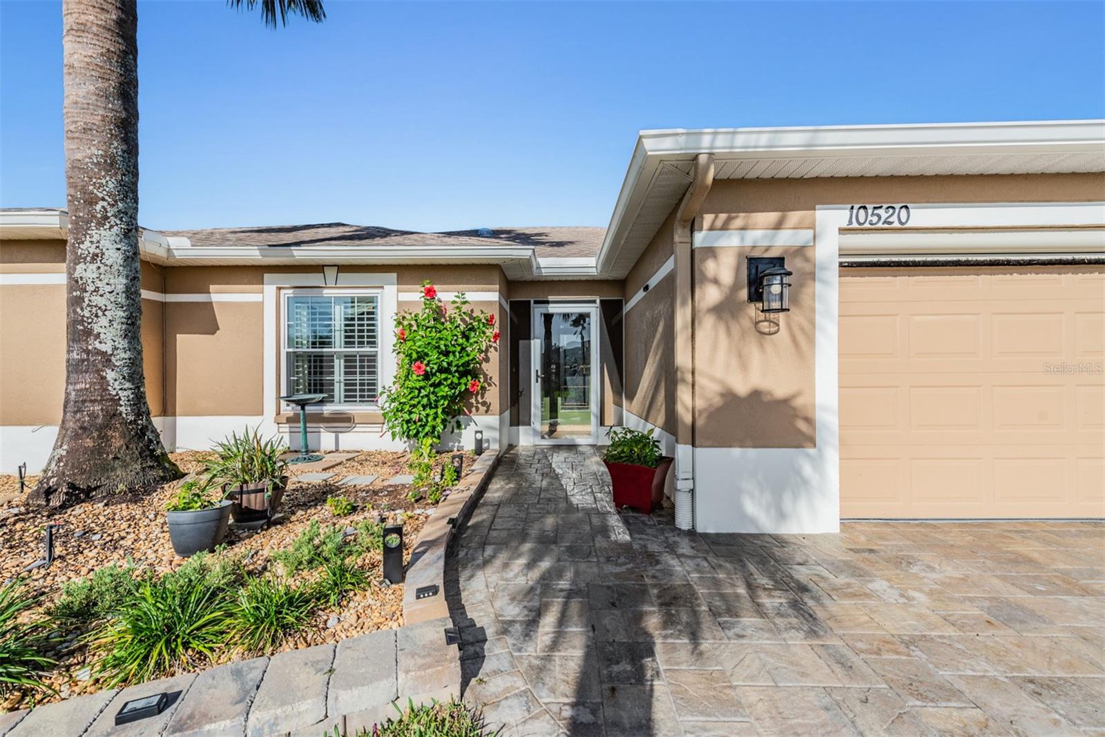 10520 COLLAR DR