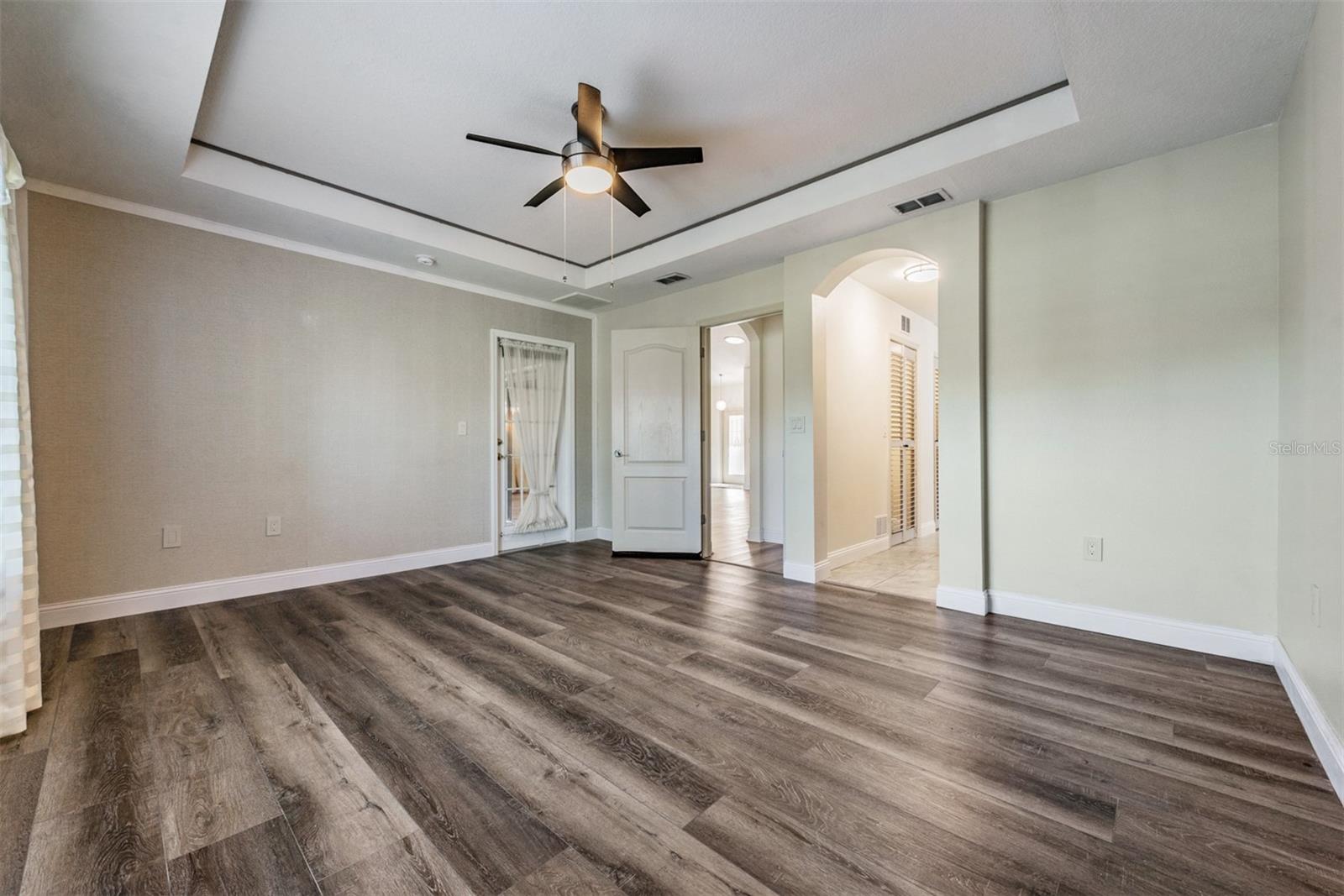 10520 COLLAR DR