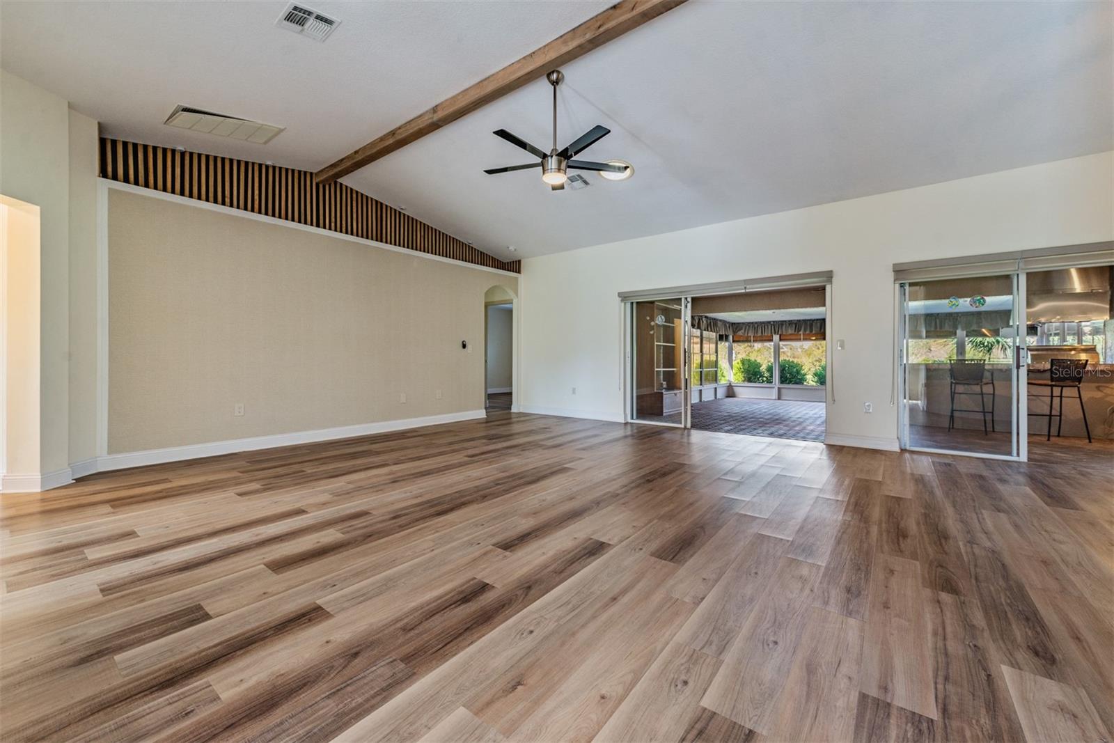 10520 COLLAR DR