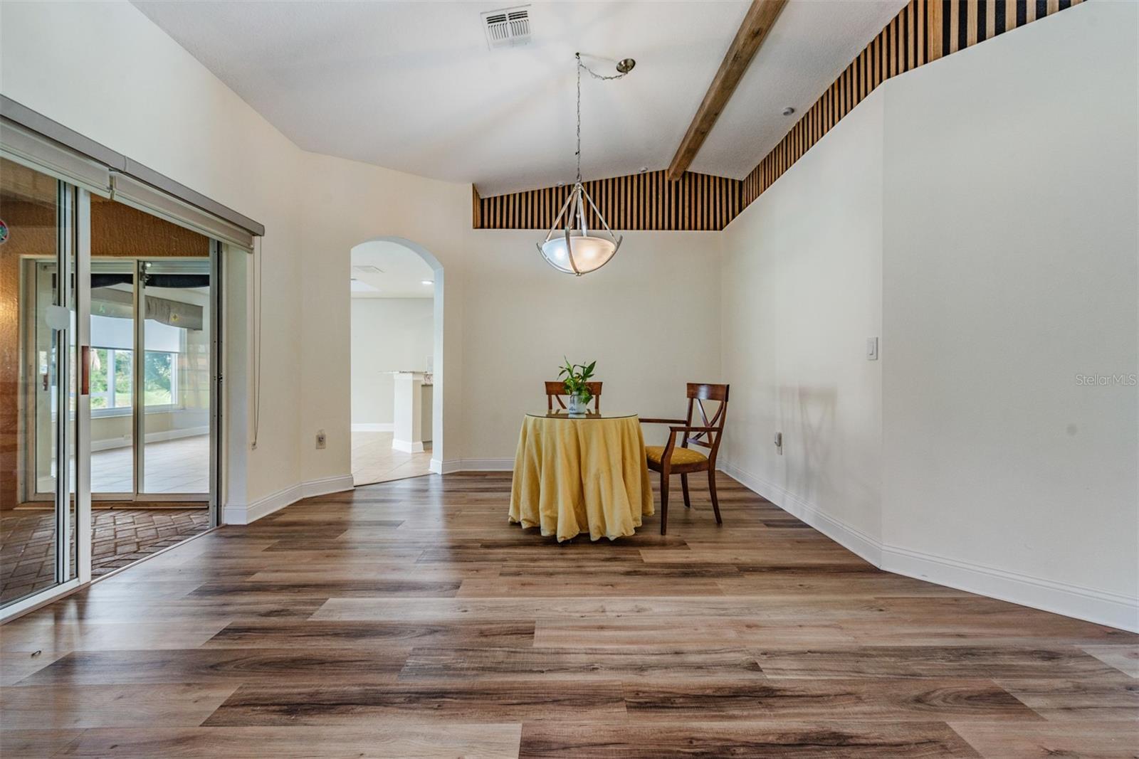 10520 COLLAR DR