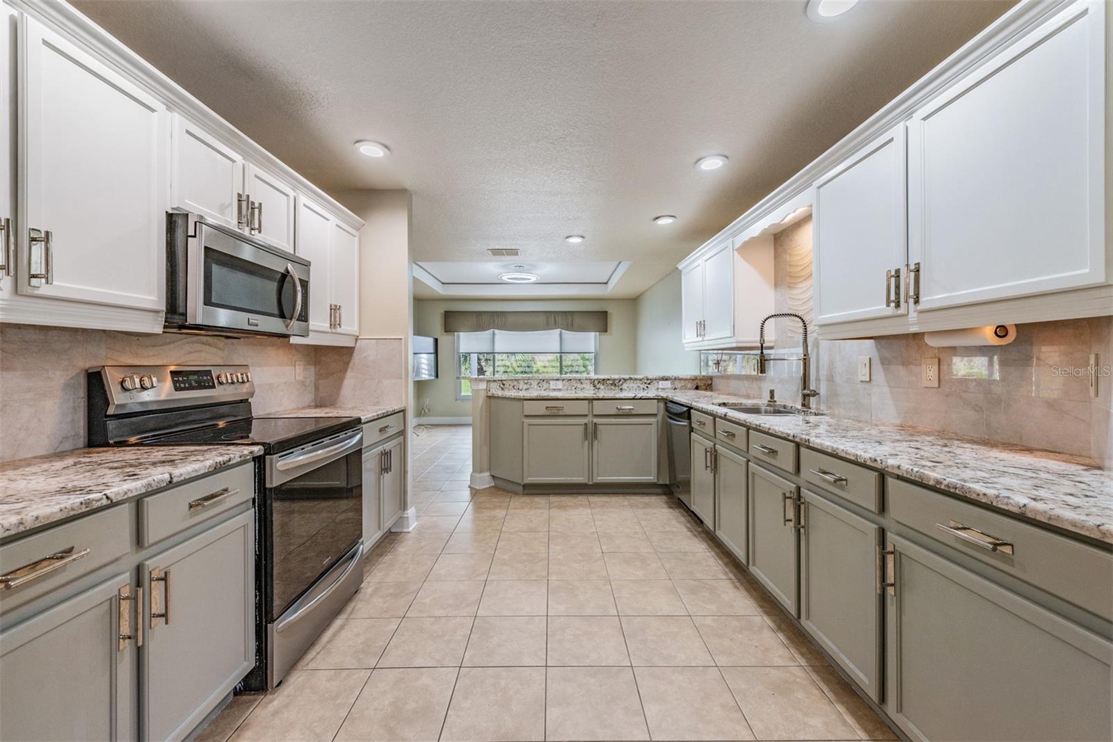 10520 COLLAR DR
