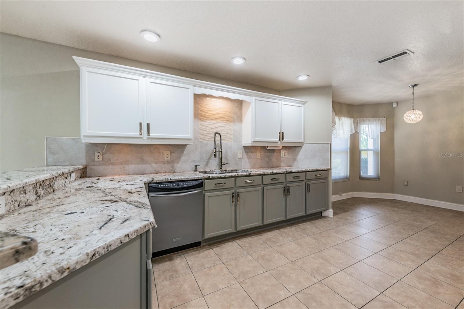 10520 COLLAR DR