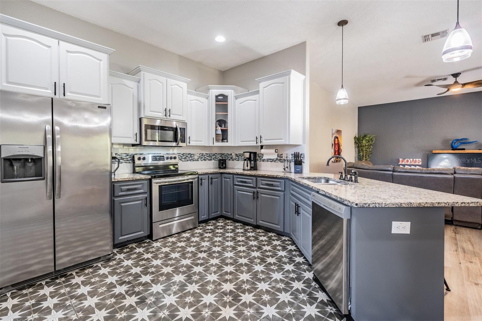 12306 WOODLANDS CIR