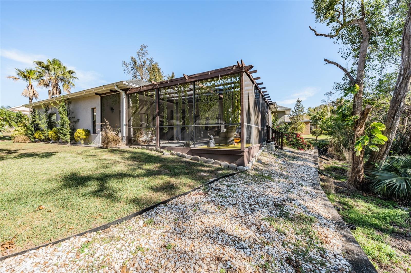 12306 WOODLANDS CIR