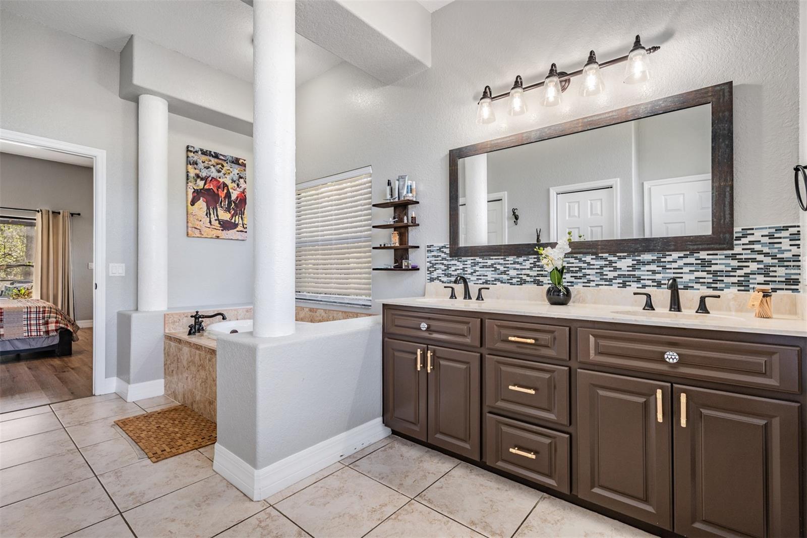 12306 WOODLANDS CIR