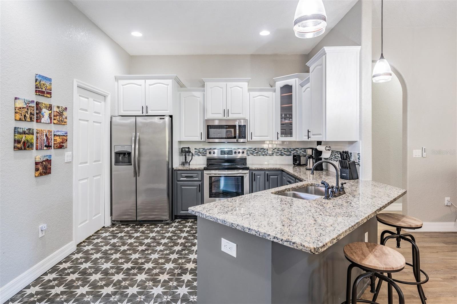 12306 WOODLANDS CIR