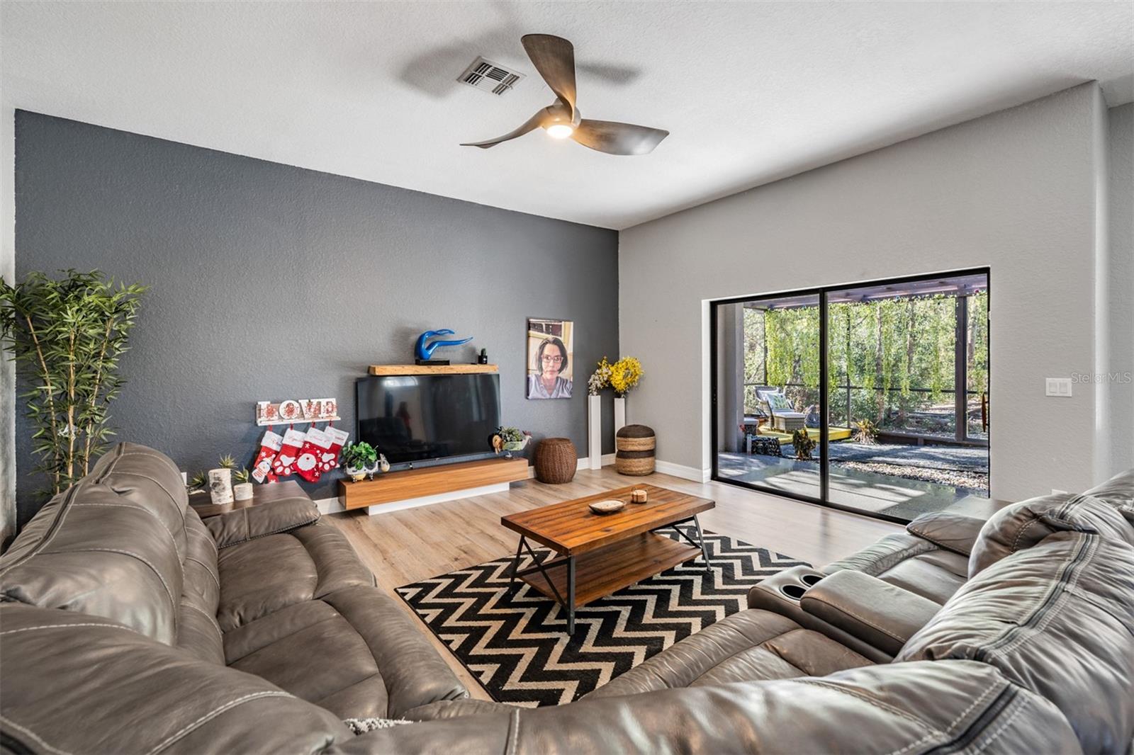12306 WOODLANDS CIR