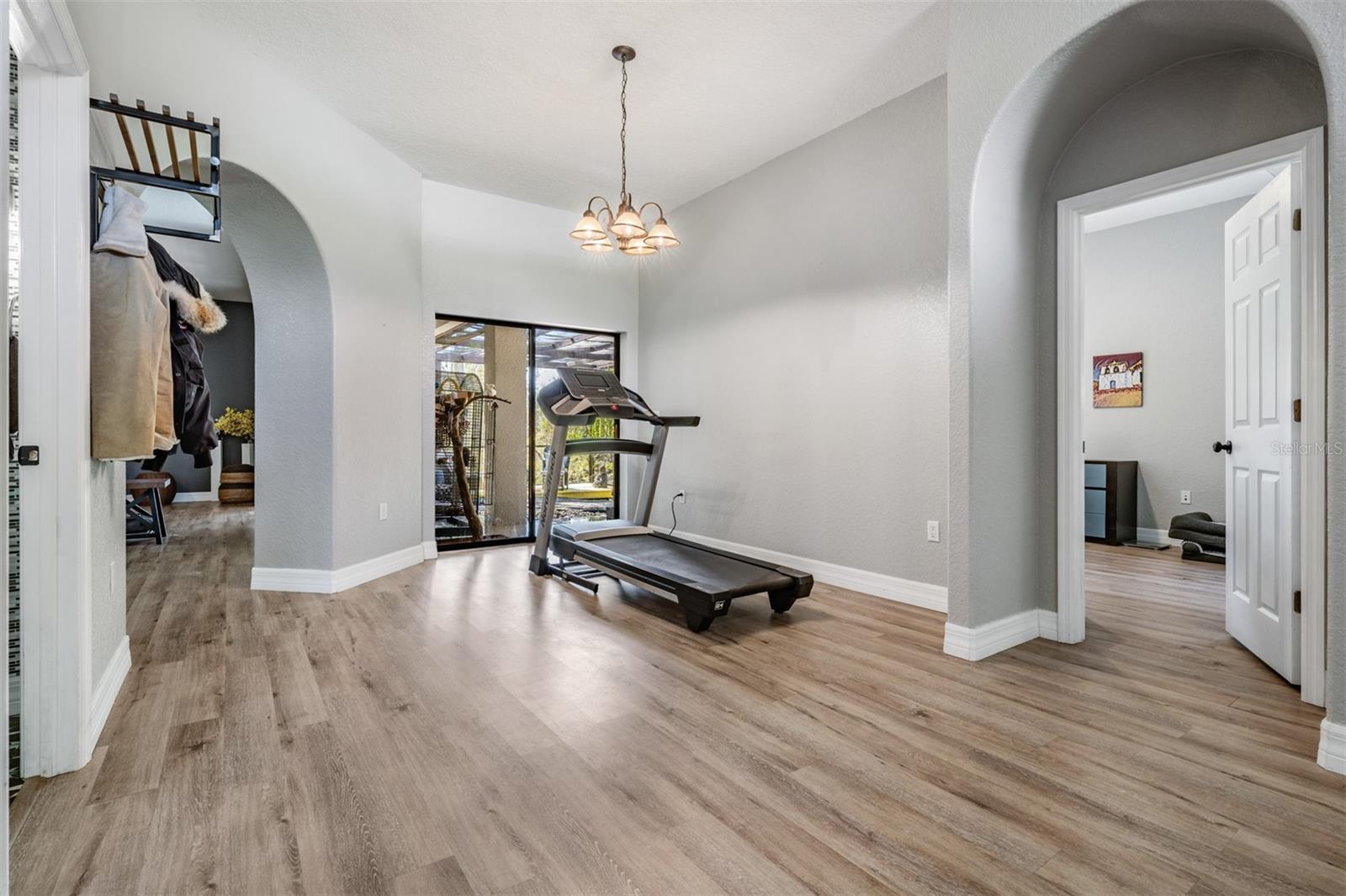 12306 WOODLANDS CIR