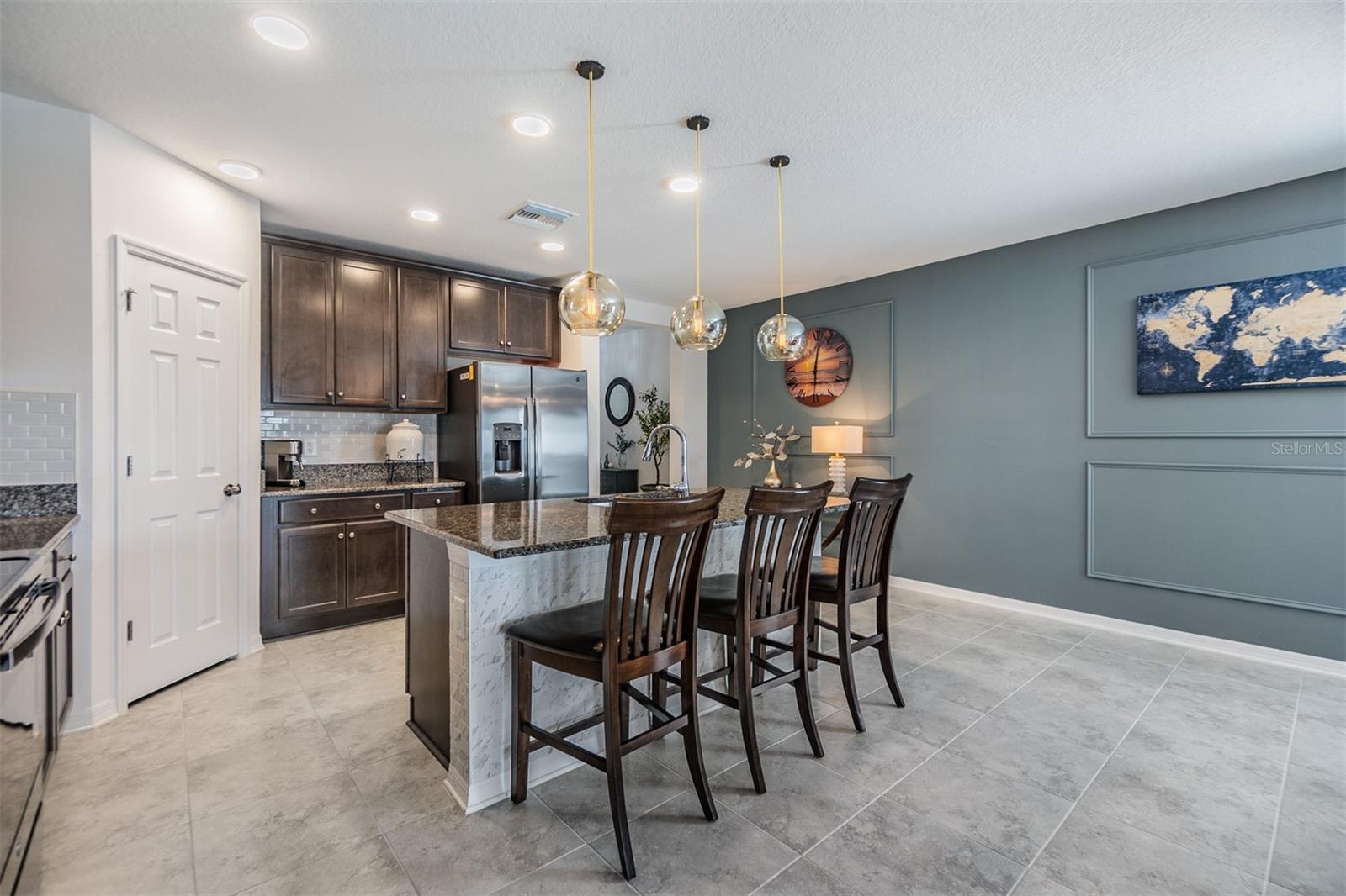 12285 HILLTOP FARMS DR