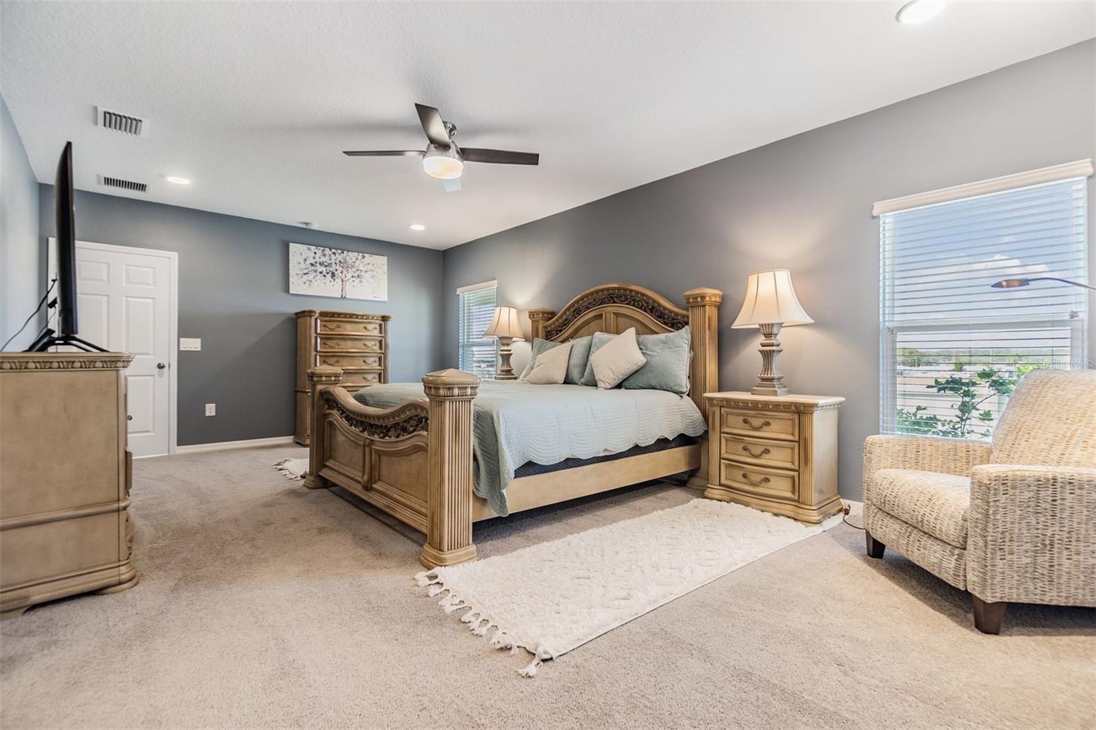 12285 HILLTOP FARMS DR