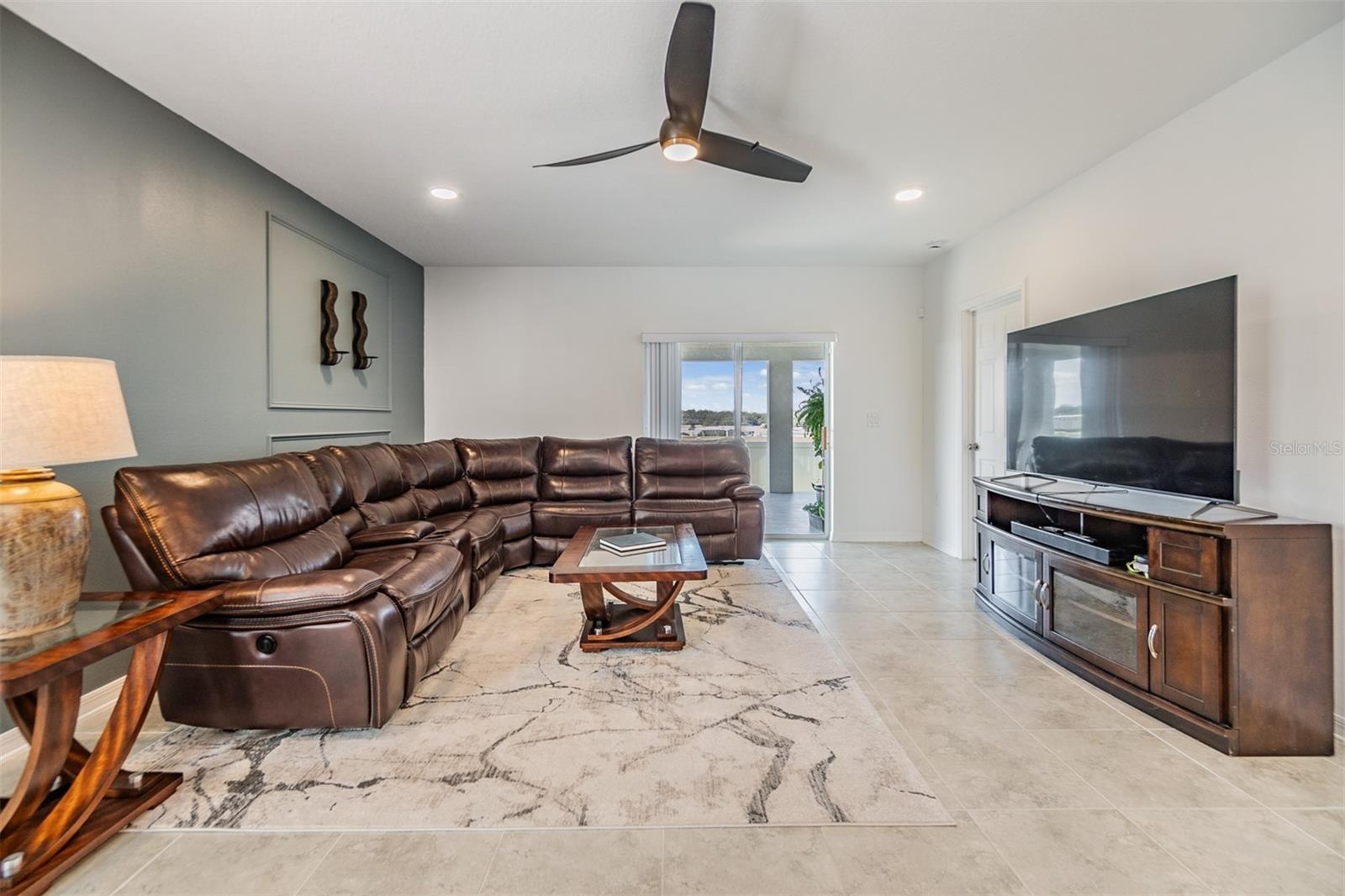 12285 HILLTOP FARMS DR